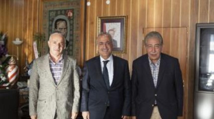 Mehmet Nuri Yılmaz&rsquo;dan Rekt&ouml;r &Ccedil;omaklı&rsquo;ya Hayırlı Olsun Ziyareti