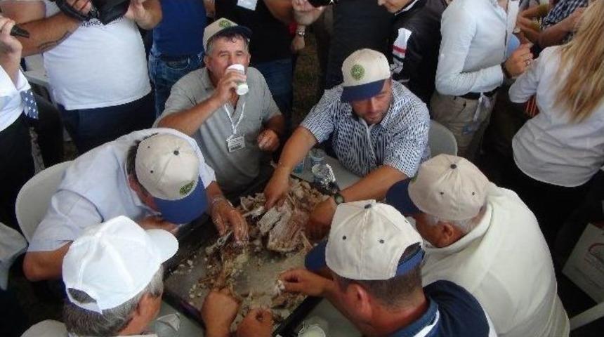 Tekirdag&rsquo;da Hızlı Oğlak Yeme Yarışması Yapıldı