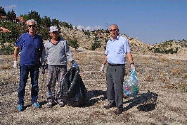 -bayan Müdürler, Çöp Topladı