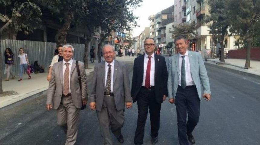 Başkan Albayrak H&uuml;k&uuml;met Caddesindeki &Ccedil;alışmaları İnceledi