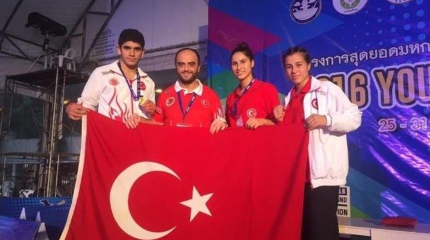 Ataşbak: &ldquo;kentimizden İki D&uuml;nya Şampiyonu &Ccedil;ıkmasının Gururunu Yaşıyoruz&rdquo;