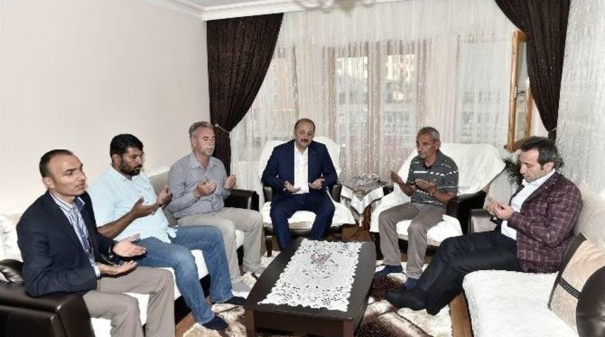 Kaymakam Mantı Ve Başkan Akg&uuml;l&rsquo;den Şehit Ailelerine Ve Gazilere Ziyaret