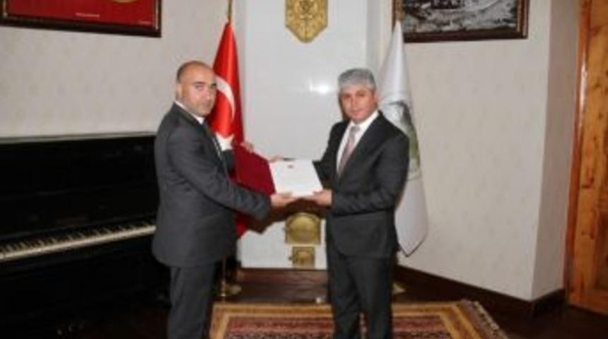 Azerbaycan Kars Başkonsolosu Guliyev, Vali Doğan&rsquo;ı Ziyaret Etti