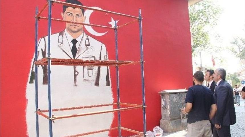 Demokrasi Meydanı&rsquo;nı Aydınlatan Trafoya &Ouml;mer Halisdemir&rsquo;in İsmi Verildi