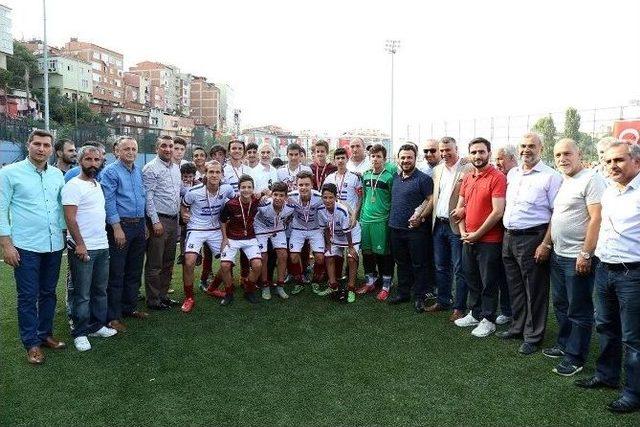 Kağıthane Belediyesi 15 Temmuz Şehitlerini Unutmadı