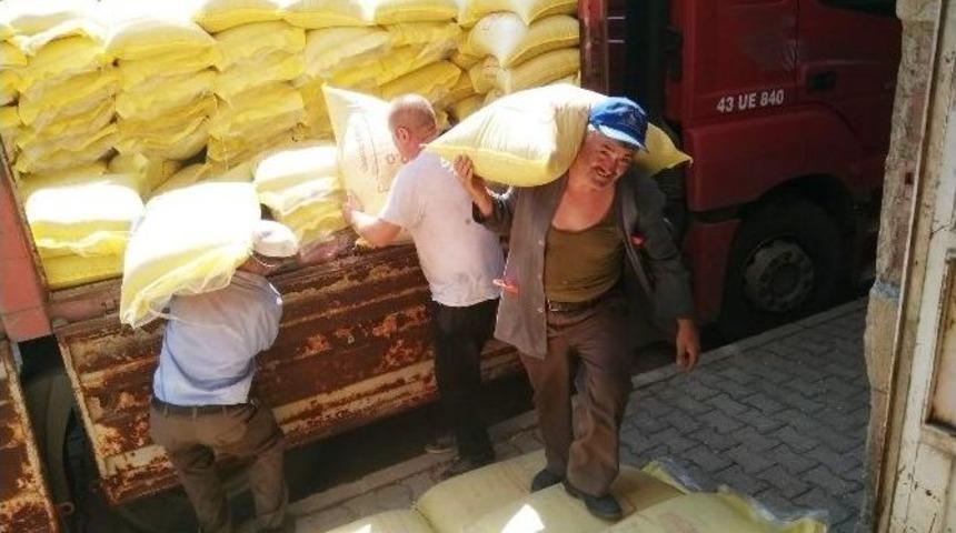 Hisarcık Tkk&rsquo;ya G&uuml;bre Ve Tohumluklar Gelmeye Başladı