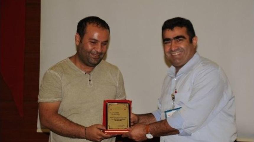 Yangın Faciasını &Ouml;nleyen Hastane Personeli Plaketle &Ouml;d&uuml;llendirildi