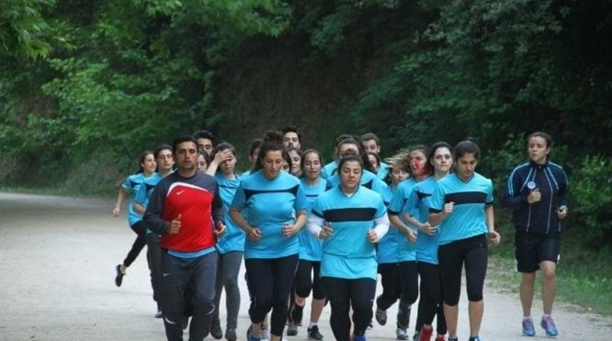 B&uuml;y&uuml;kşehir Gen&ccedil;lere Yardım Eli Uzatıyor