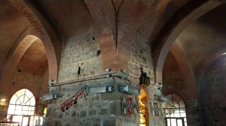 Vezirk&ouml;pr&uuml;&rsquo;n&uuml;n Kervansaray&rsquo;ı Var