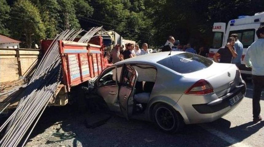 Artvin&rsquo;de Trafik Kazası: 4 Yaralı