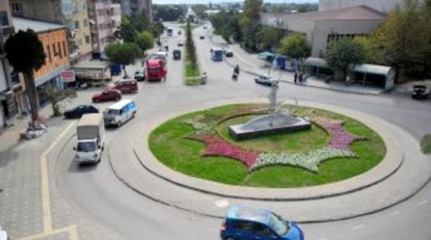 Orhangazi&rsquo;ye Osmanlı Tuğralı Ve Ay Yıldızlı Kavşak