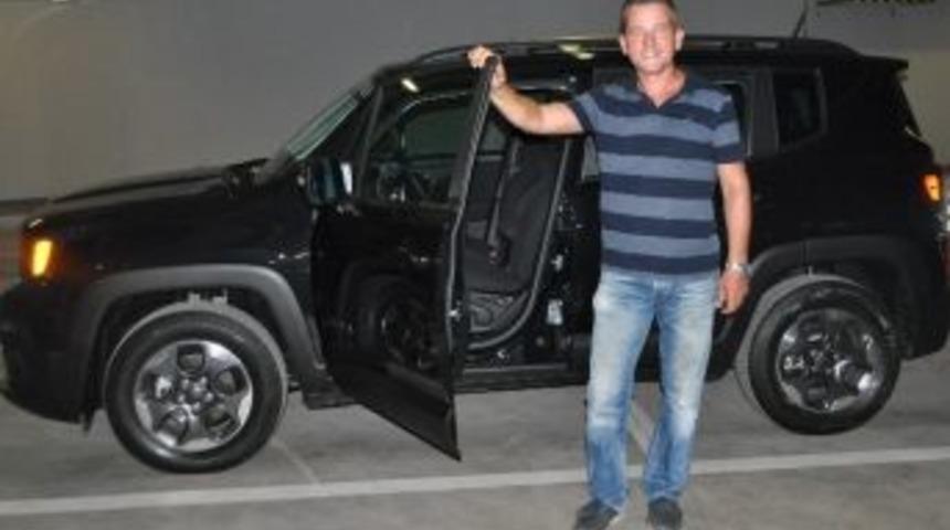 125 Tl&rsquo;lik Alışveriş Yaptı, Son Model Jeep&rsquo;i Kaptı