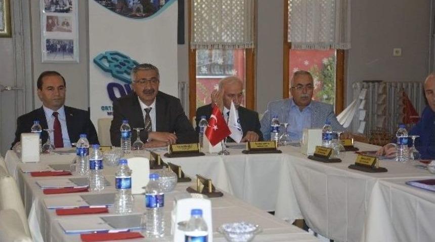 Oka Y&ouml;netimi Sungurlu&rsquo;da Toplandı