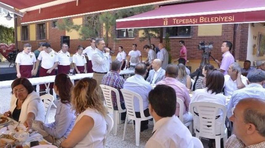 Tepebaşı Belediyesi İlk Bayramlaşmaları Ger&ccedil;ekleştirdi