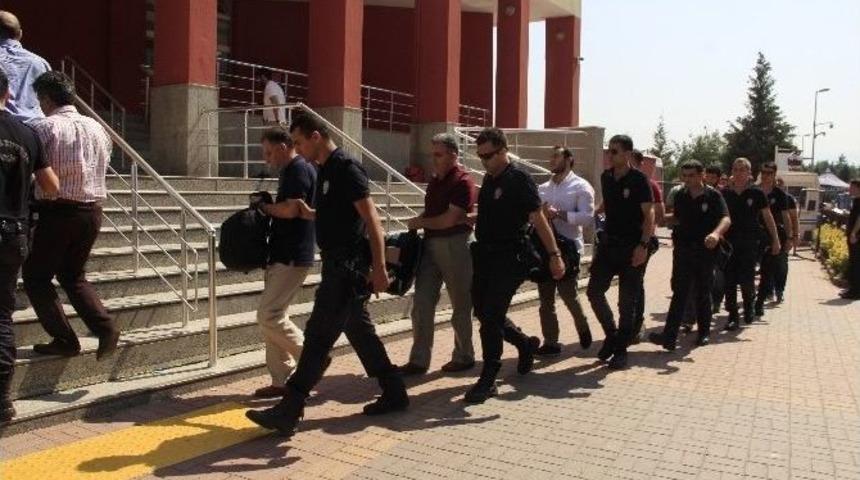 Donanma Gemilerini Ka&ccedil;ıran 12 Subay Daha Adliyede