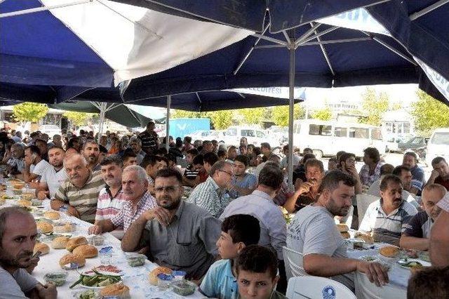 Sanayi Esnafı Başkan Can’ın Onuruna Yemek Verdi