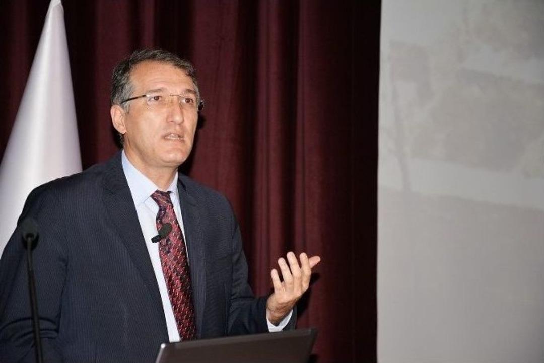 Milletvekili Ceyhun İrgil&rsquo;den Tıp &Ouml;ğrencilerine Tavsiyeler