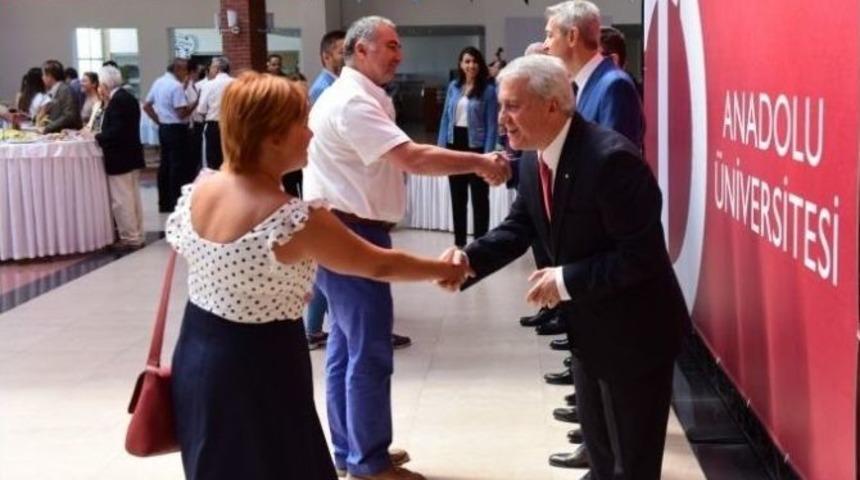 Anadolu &Uuml;niversitesi Ailesi Bayramlaştı