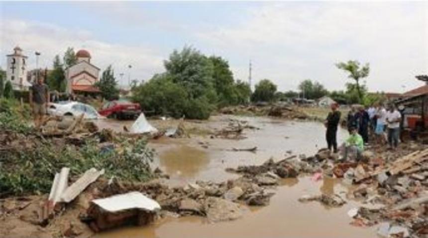 Akyazı Belediyesi&rsquo;nden &Uuml;sk&uuml;p&rsquo;e Destek