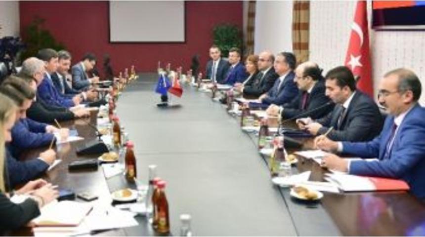 Bakan Yılmaz, Kosova Eğitim, Bilim Ve Teknoloji Bakanı Bajrami İle Bir Araya Geldi