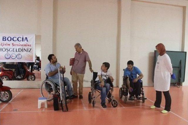 Ağır Derece Engelli Bireylerin Oynayabildiği Boccia Sporu Tanıtıldı