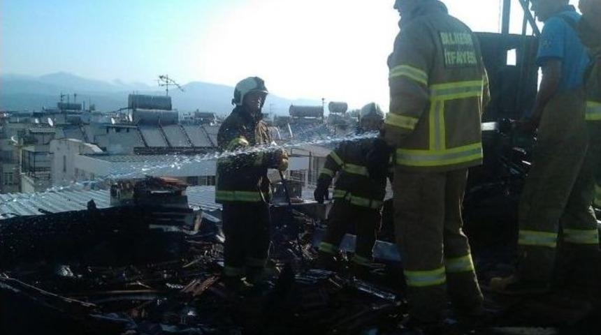 &Ccedil;atı Yangını Korkuttu