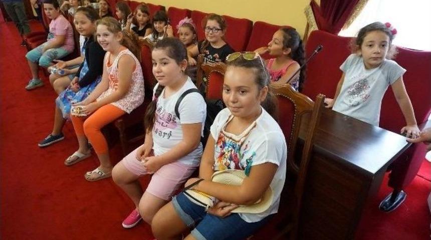 Miniklere Atat&uuml;rk&rsquo;&uuml; Anlattı