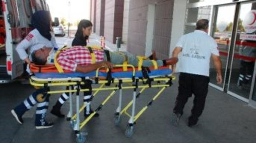 Otomobille Bisiklet &Ccedil;arpıştı: 1 Yaralı