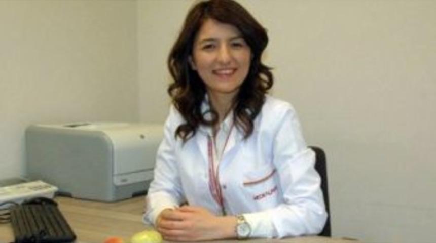 Uzman Diyetisyen Aslıhan K&uuml;&ccedil;&uuml;k: &ldquo;demir Gibi Sağlam V&uuml;cut İ&ccedil;in Kırmızı Eti Sebzelerle Pişirin&rdquo;