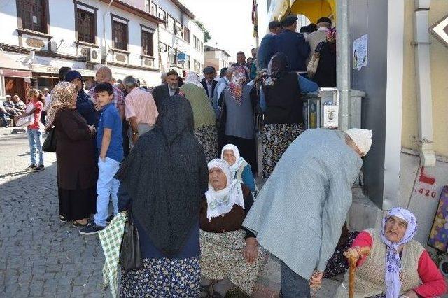 Niksar’da Yaşlılık Maaşı Kuyruğu