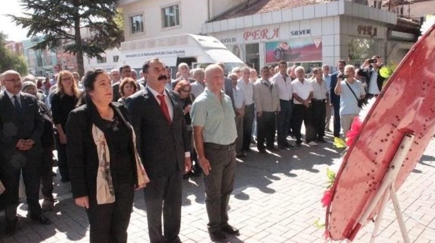 Chp 93. Yıl Pastasını Kesti