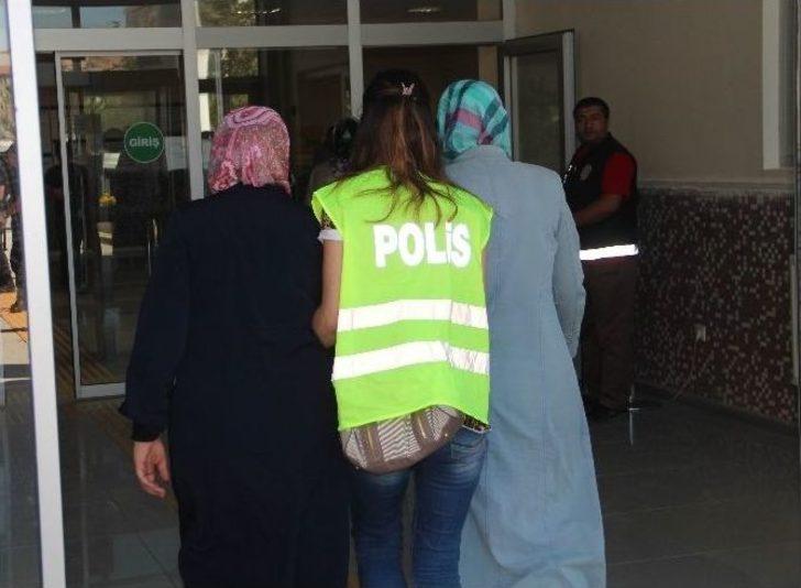 Fetö’nün "ablaları" Adliyeye Sevk Edildi G1