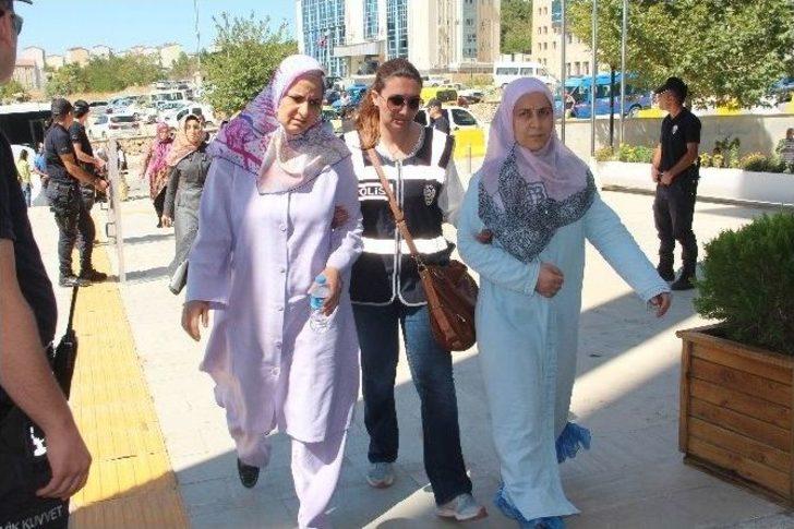 Fetö’nün "ablaları" Adliyeye Sevk Edildi G5