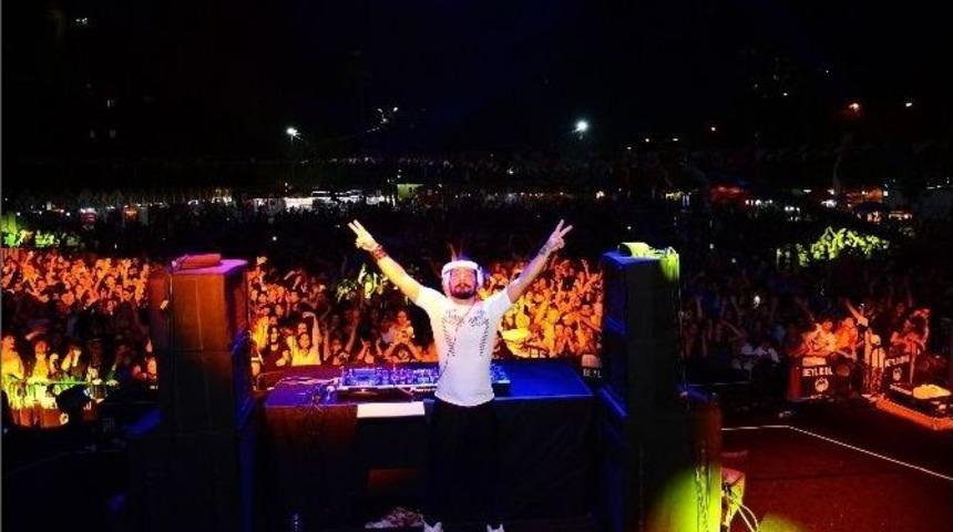 Ünlü Oyuncu Ali Poyraz Oğlu 3. Sevgi Buluşmalarına Katıldı