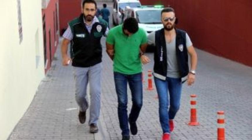 Sırt &Ccedil;antasından 5 Kilo Uyuşturucu &Ccedil;ıktı