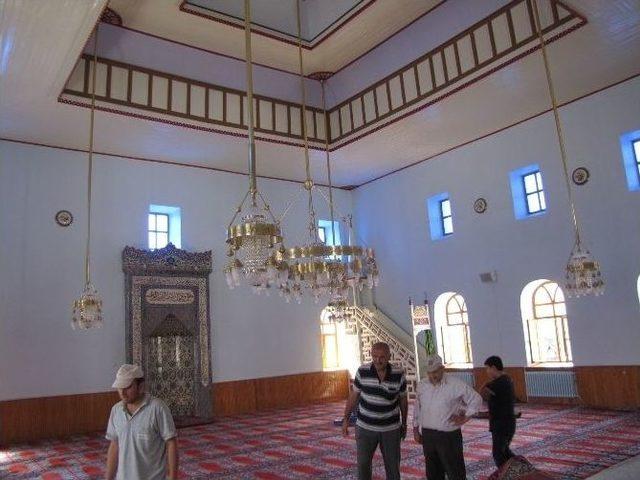 Hisarcık Merkez Çarşı Camii İbadete Hazır