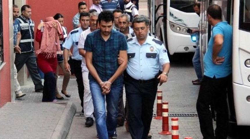 Fet&ouml;/pdy Operasyonunda 67 &Ouml;ğretmen Adliyeye &Ccedil;ıkarıldı