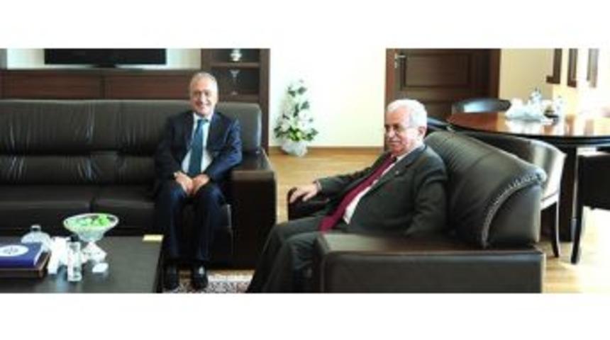 Prof. Dr. &Ccedil;omaklı&rsquo;dan Et&uuml; Rekt&ouml;r&uuml; Prof. Dr. Yaylalı&rsquo;ya İadei Ziyaret