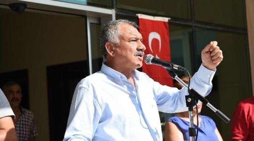 Seyhan&rsquo;da Taşeron İş&ccedil;ilere 400 Tl Bayram İkramiyesi