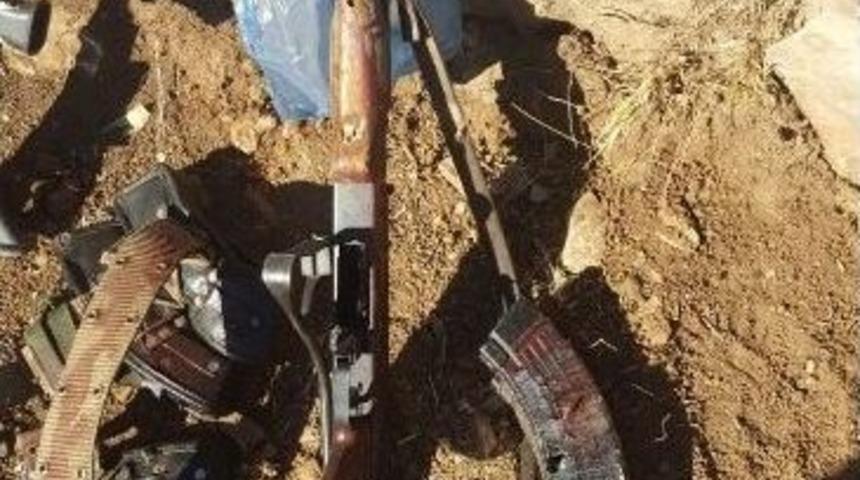 Tsk Birliklerine Sızmaya &Ccedil;alışan Bir Ter&ouml;rist &Ouml;ld&uuml;r&uuml;ld&uuml;