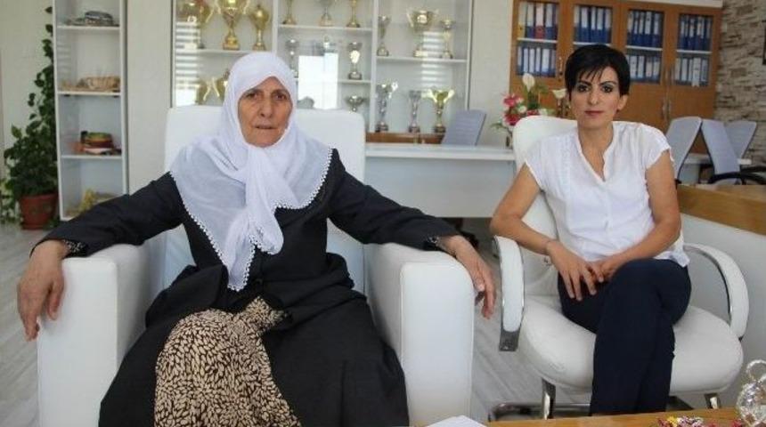 65 Yaşında Kur&rsquo;an-ı Kerim&rsquo;i, 67 Yaşında Okuma-yazmayı &Ouml;ğrendi