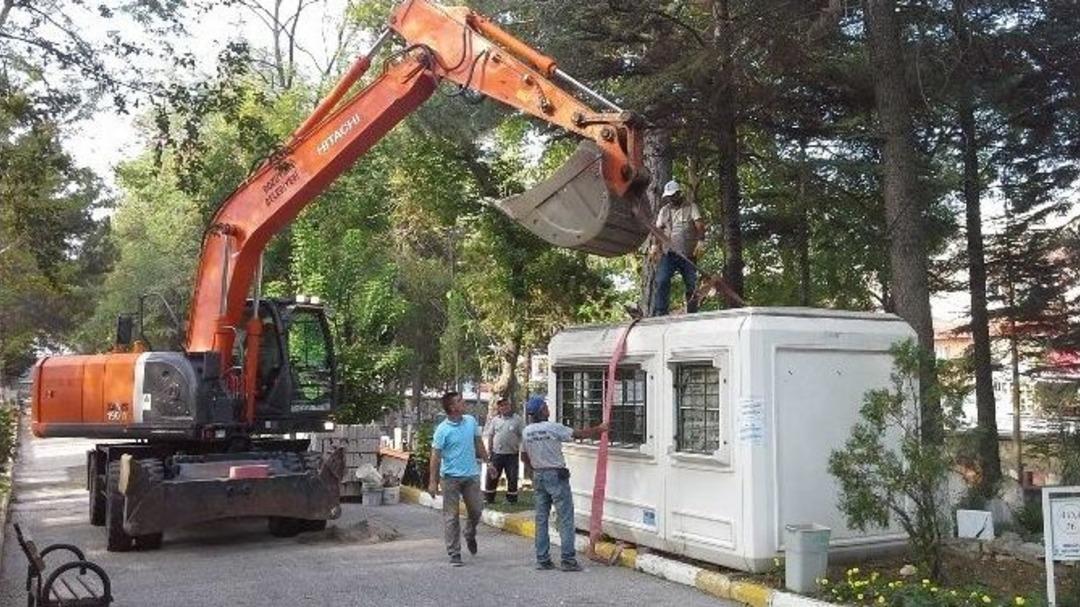 Mezarlıklar Bayram Ziyaretleri İ&ccedil;in Hazır