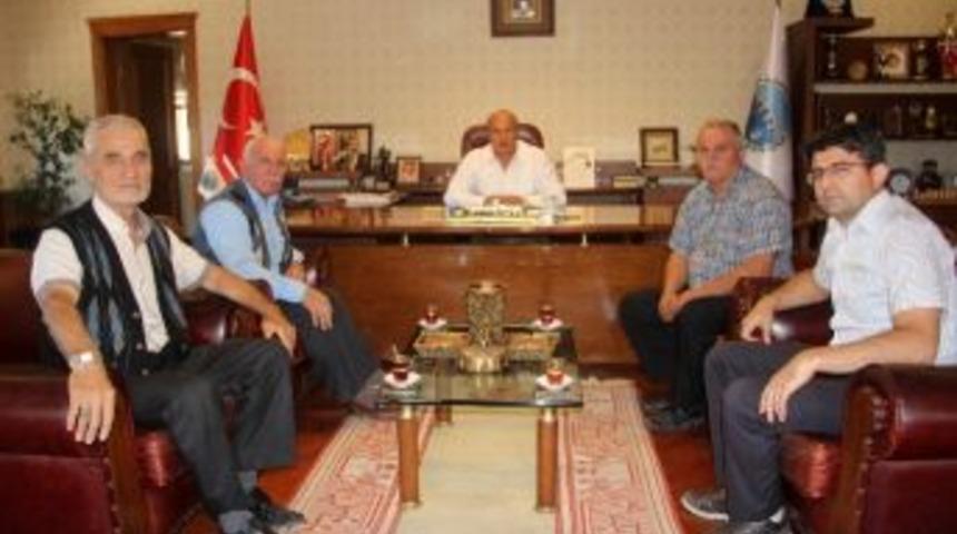 Şehit Aileleri Derneği, Başkan Arslan&rsquo;ı Ziyaret Etti