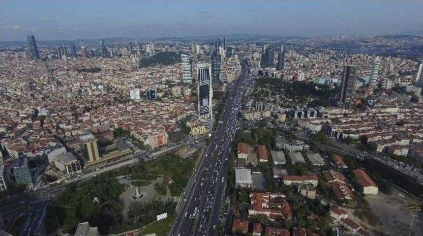 Havalimanı&rsquo;nda Bayram Yoğunluğu