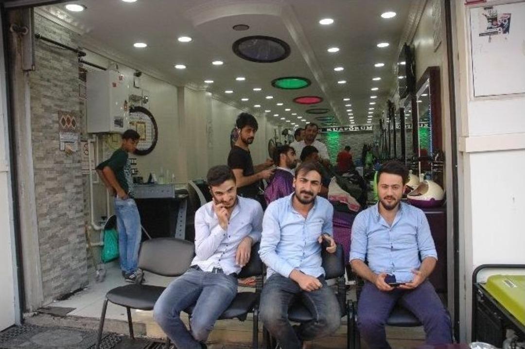 Kuaf&ouml;rlerin Bayram Mesaisi Başladı