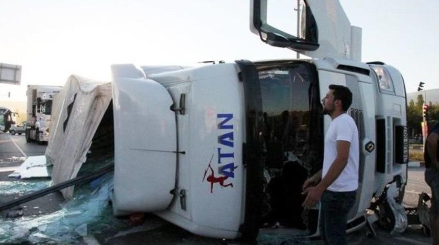 Tosya’da Trafik Kazası: 2 Yaralı