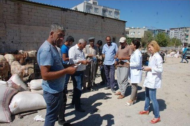 Sağlık Ekipleri Kurban Pazarında Uyarılarda Bulundu