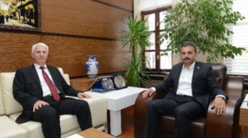 Aym &Uuml;yesi G&ouml;kcan&rsquo;dan Başkan K&uuml;lc&uuml;&rsquo;ye Ziyaret