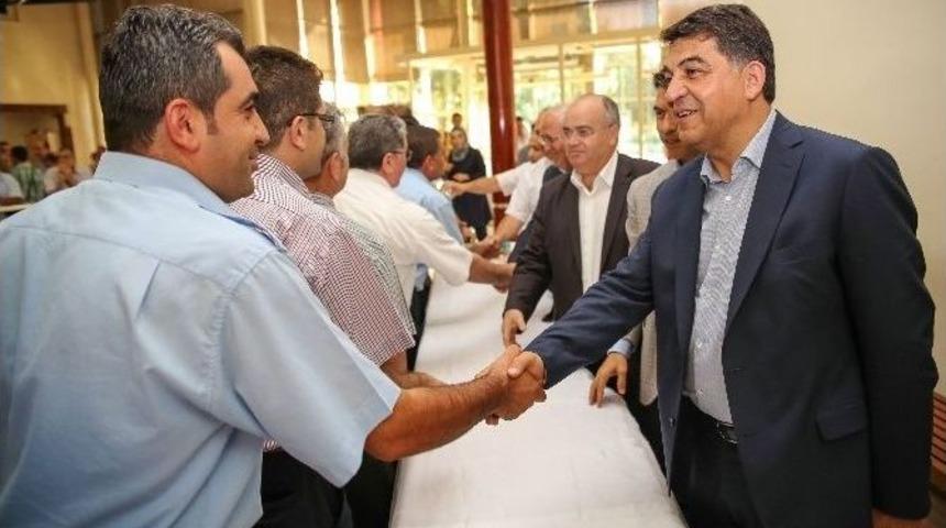 Fadıloğlu, Personeliyle Bayramlaştı