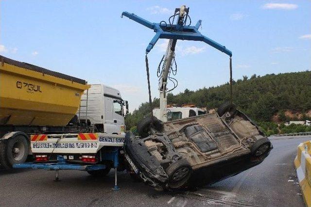 Denizli’de Kontrolden Çıkan Araç Takla Attı: 2 Yaralı